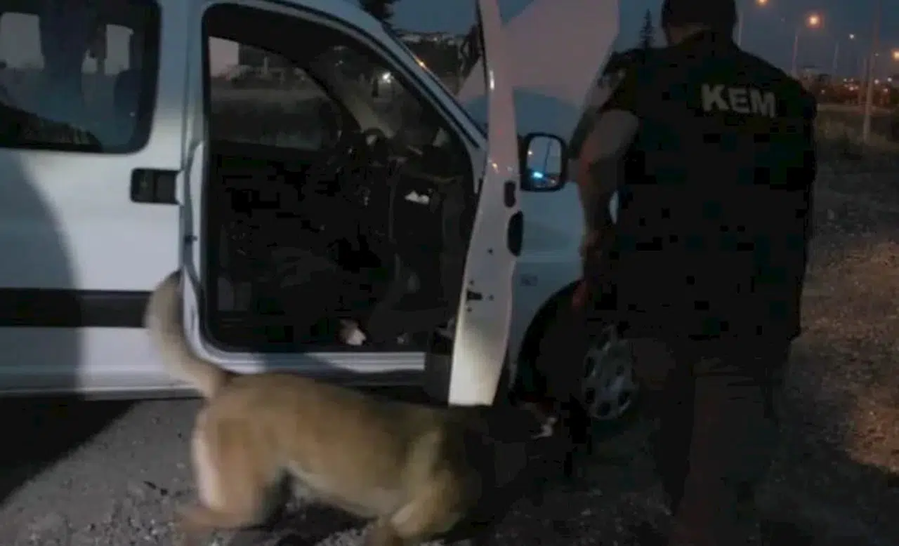 Uyuşturucuyla yakalanan 2 şüpheli, gözaltına alındı