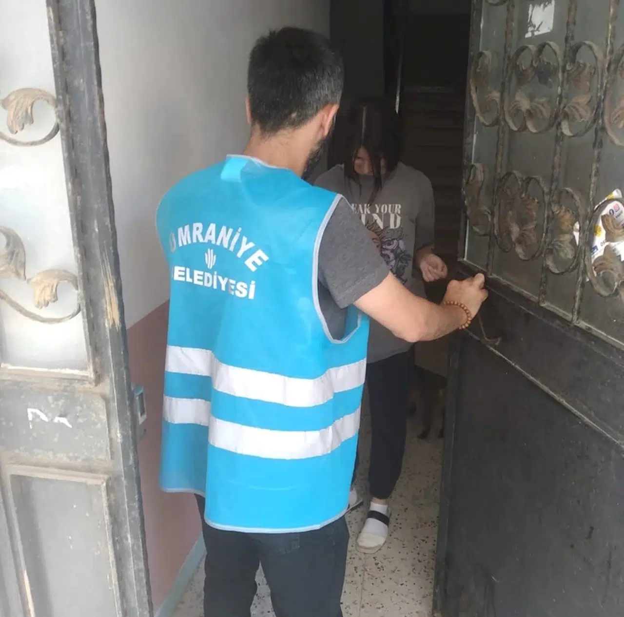 Ümraniye Belediyesi ihtiyaç sahibi ailelere kurban eti dağıttı 