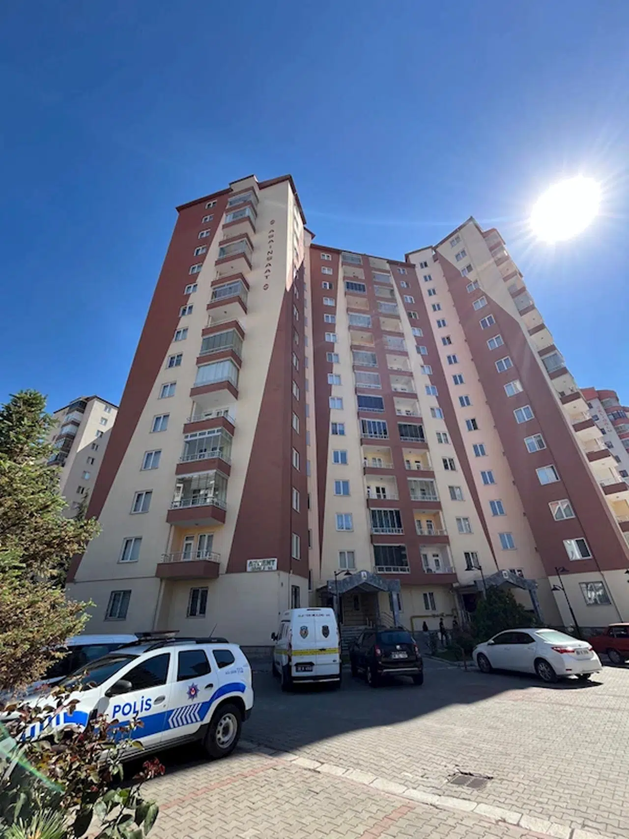 9'uncu kattan düşen 7 yaşındaki Hamza kurtarılamadı