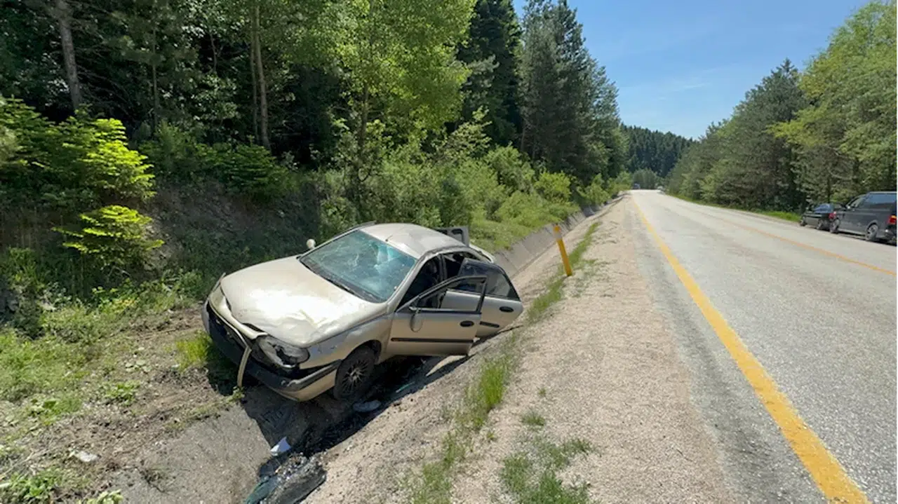 Karabük'te su kanalına düşen otomobildeki 1 kişi yaralandı