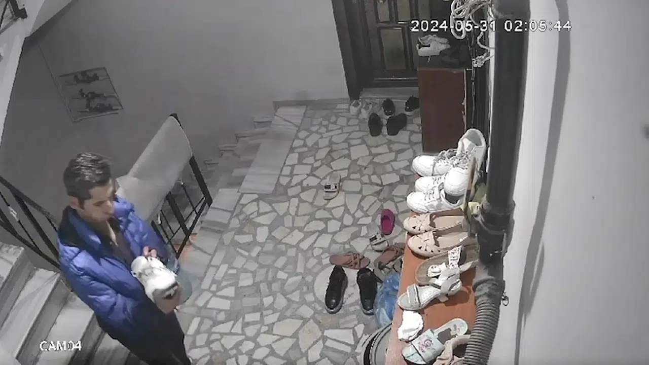 İstanbul - Sultangazi'de önce inceledi sonra çaldı 