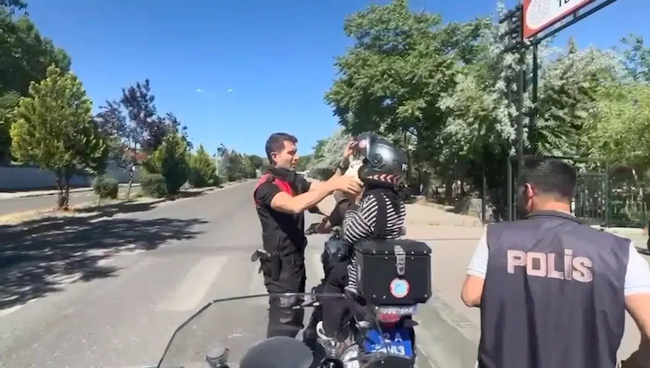 Bingöl'de kimliğini unutan öğrenciyi sınava Yunus timi yetiştirdi