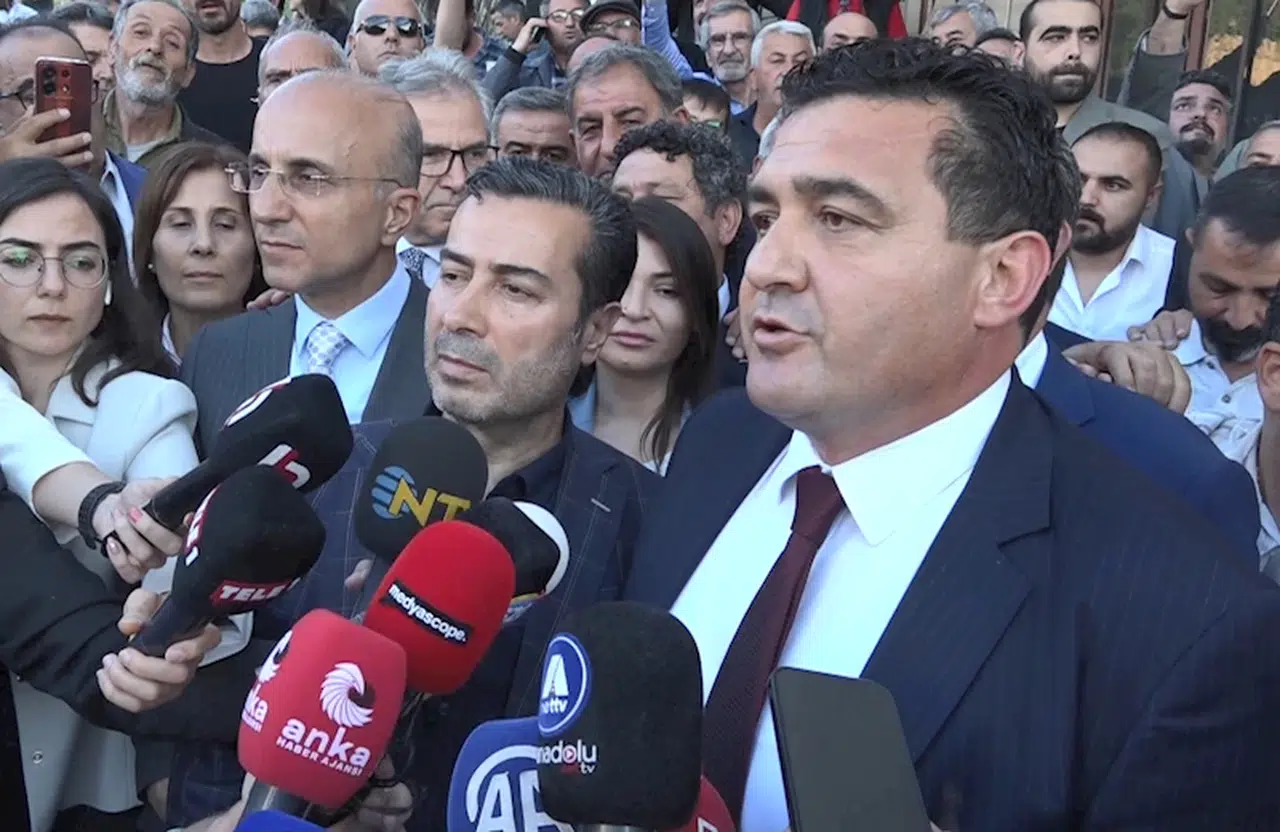 Kayseri'nin Pınarbaşı ilçesinde oy kullanma işlemi başladı (4)