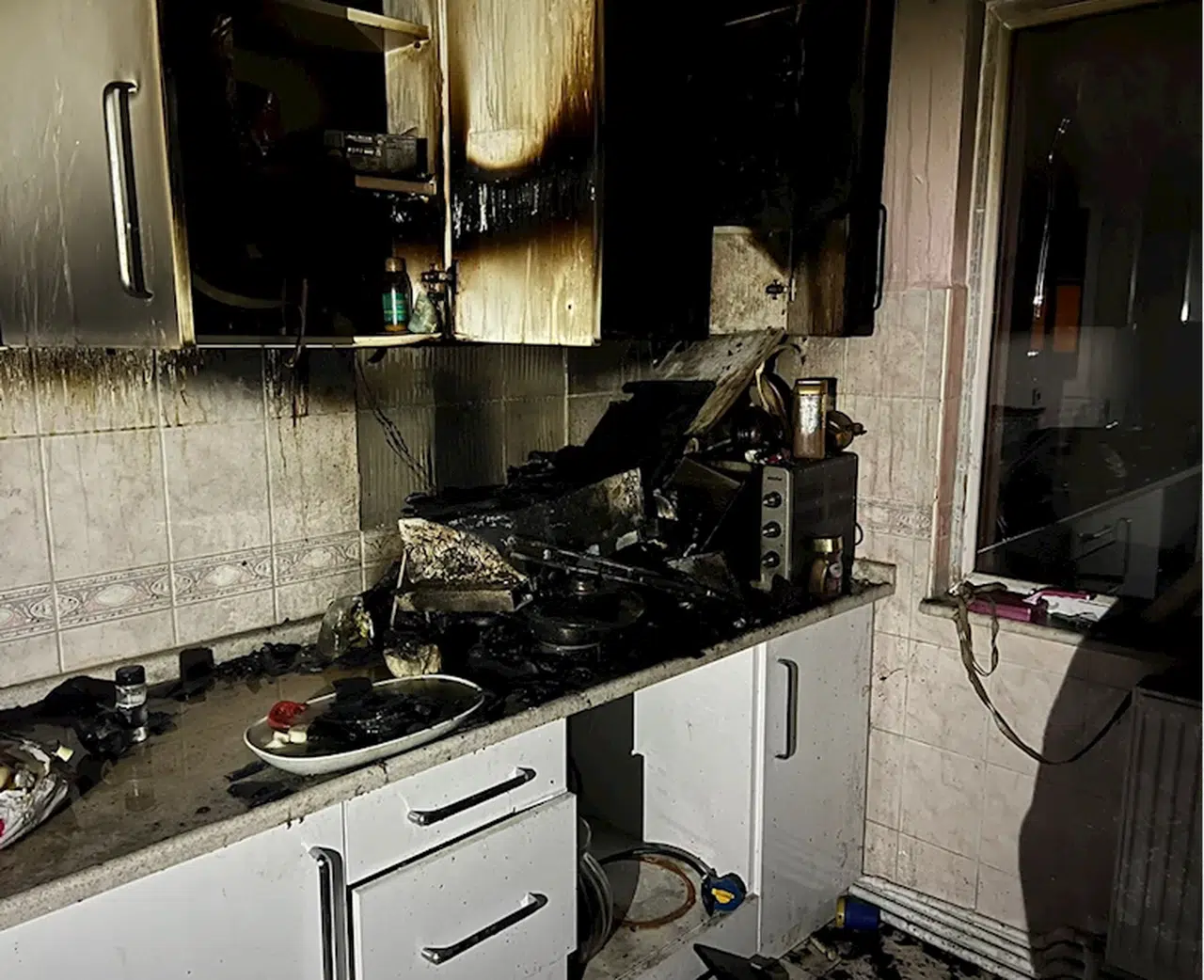 Zonguldak'ta ocakta unutulan yemek nedeniyle çıkan yangın söndürüldü