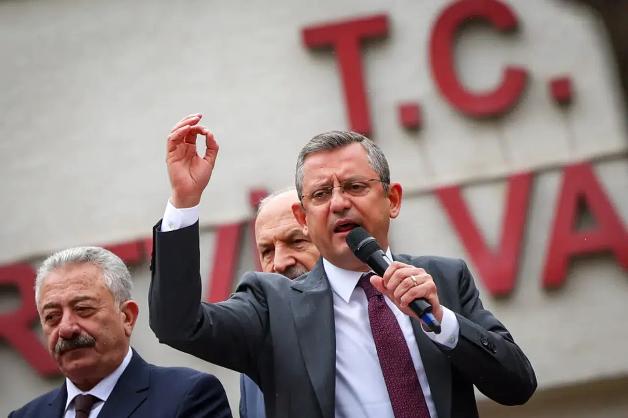 CHP'den Rize'de 'Çay Mitingi': Üreticiler tepki gösterdi, 'Hakkımızı istiyoruz' çağrısı yaptı