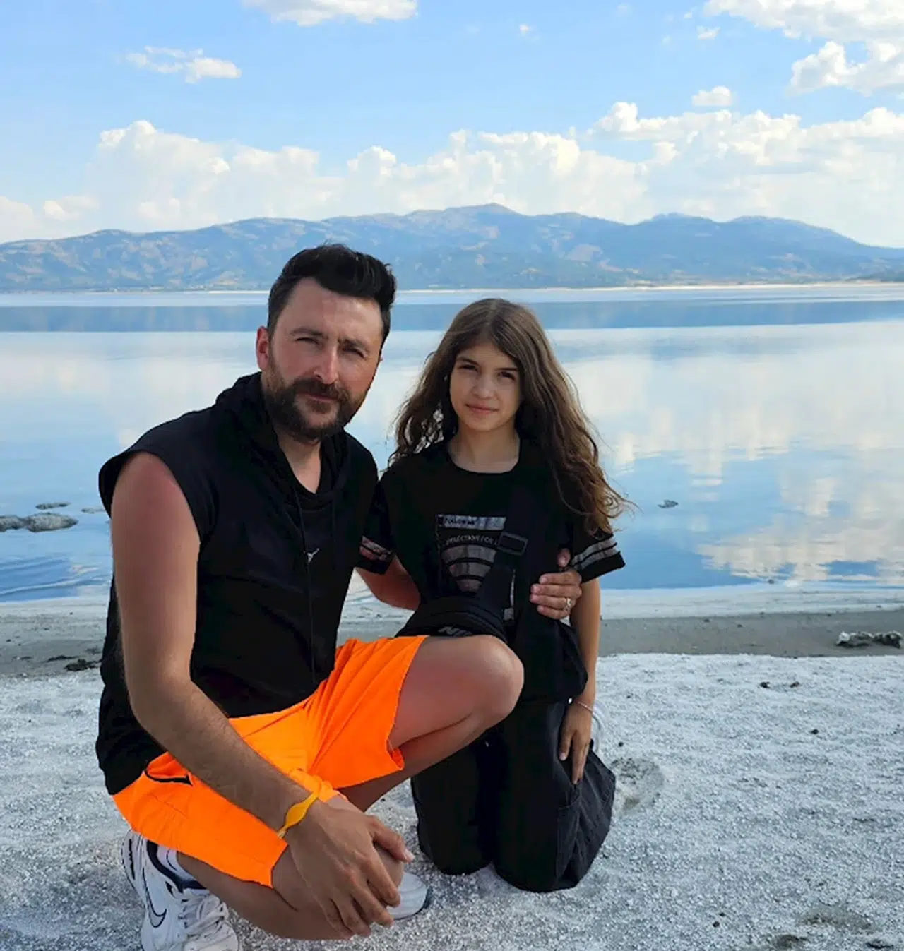 Salda Gölü'nde açığa sürüklenen Ayşe Sıla ile kendisini botla kurtaran sosyal medya ünlüsü, bir araya geldi