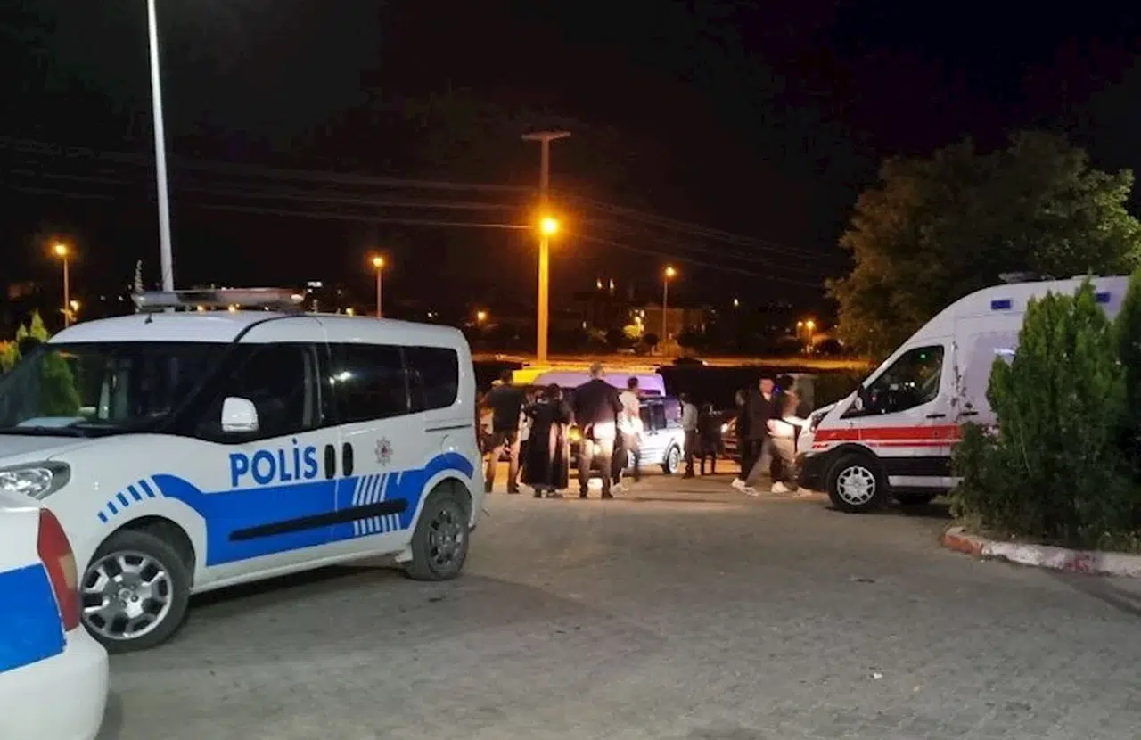 Çorum'da yorgun merminin isabet ettiği 2 kişi yaralandı