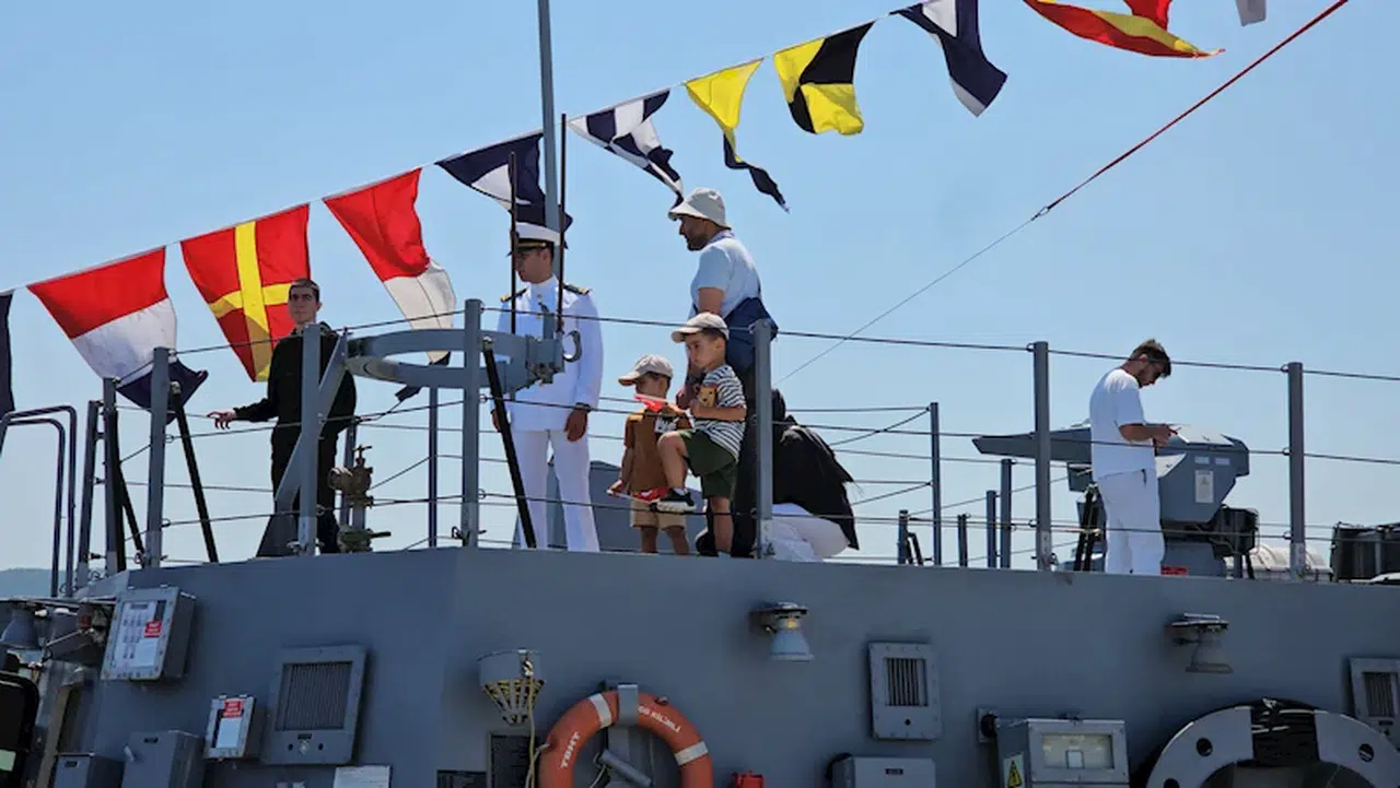 Zonguldak'ın kurtuluş gününde TCG Kilimli gemisi ziyarete açıldı