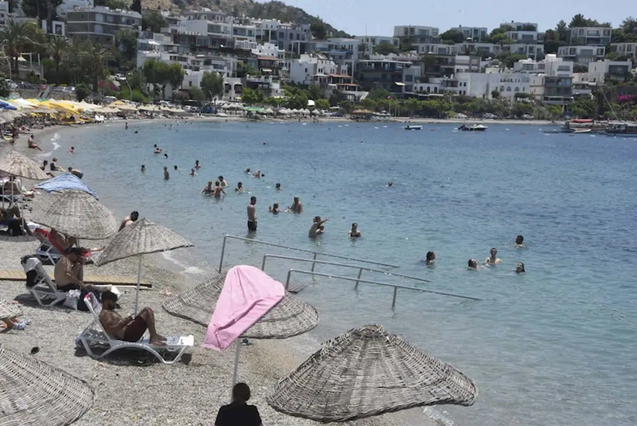 Bodrum’da bayram tatilinin 7'nci gününde de sahillerde yoğunluk