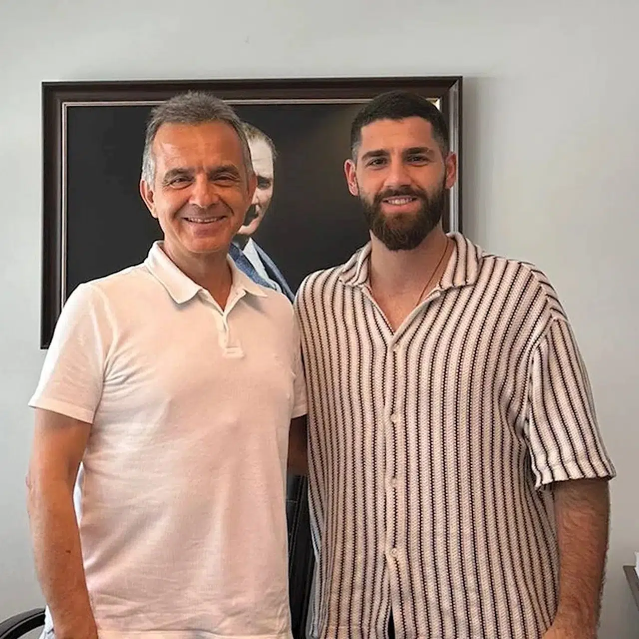 Karşıyaka'da ilk imza Enes'ten