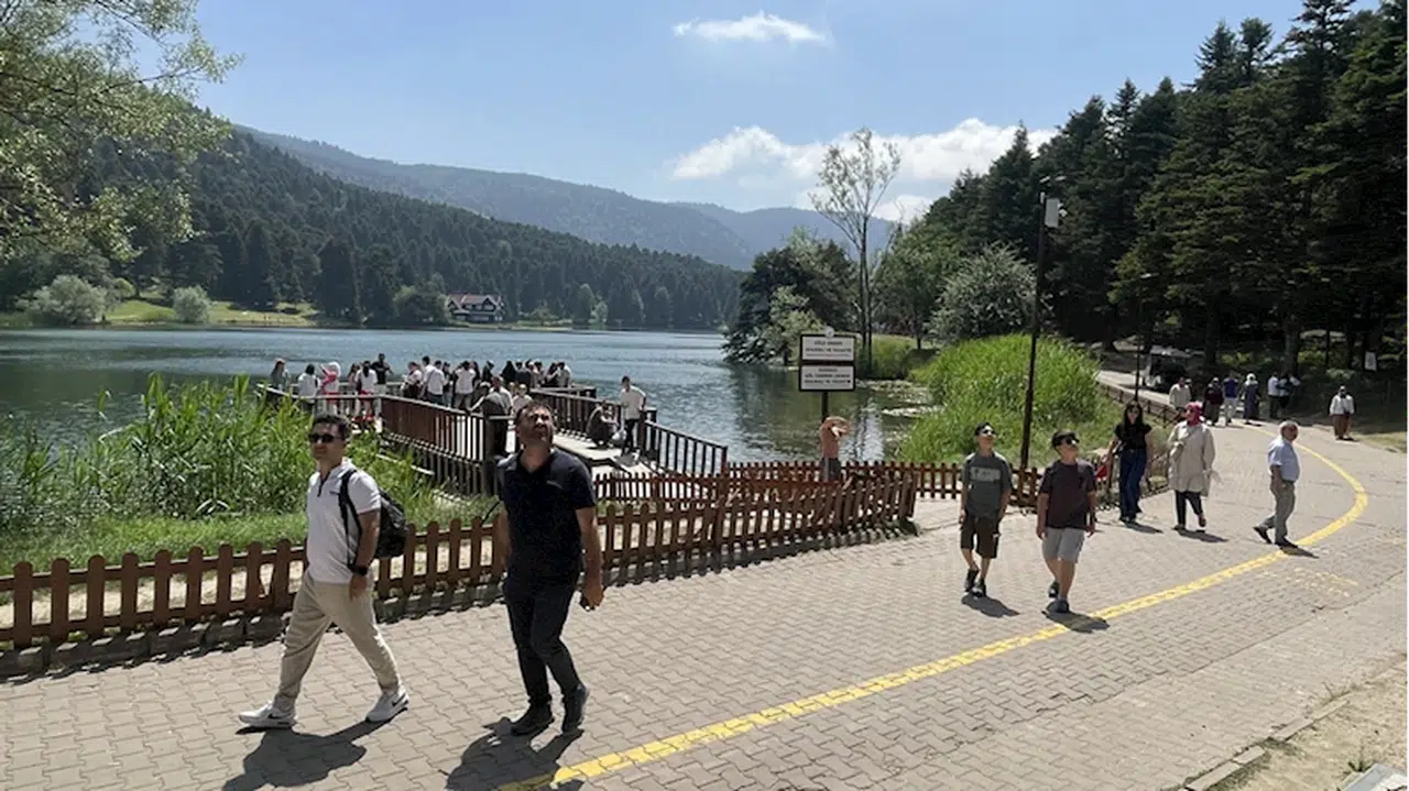 Hafta sonunu doğada geçirmek isteyenler Gölcük'ü tercih etti