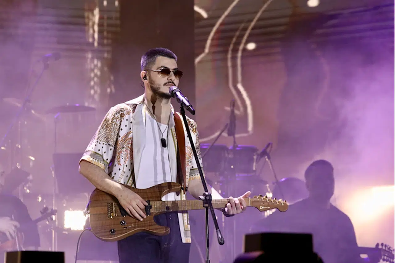 Şarkıcı Semicenk "Trabzon Kültür Yolu Festivali"nde konser verdi