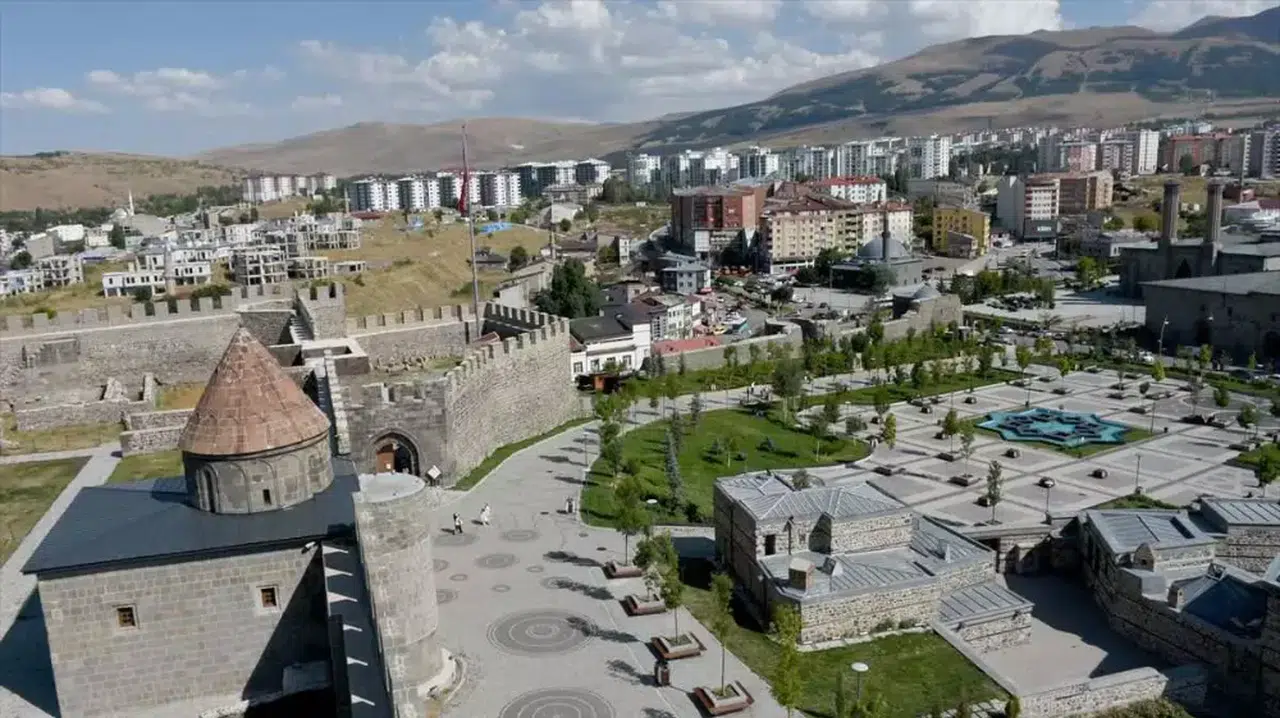 Erzurum'un Tarihi ve Modern Yüzü: Mehmet Sekmen'den Örnek Kentsel Dönüşüm