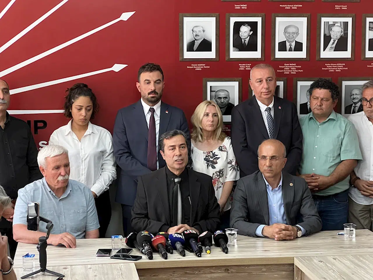 Kayseri'de otomobili durdurulan CHP üyesi önce darbedildi, sonra tabancayla vuruldu; durumu ağır (3)