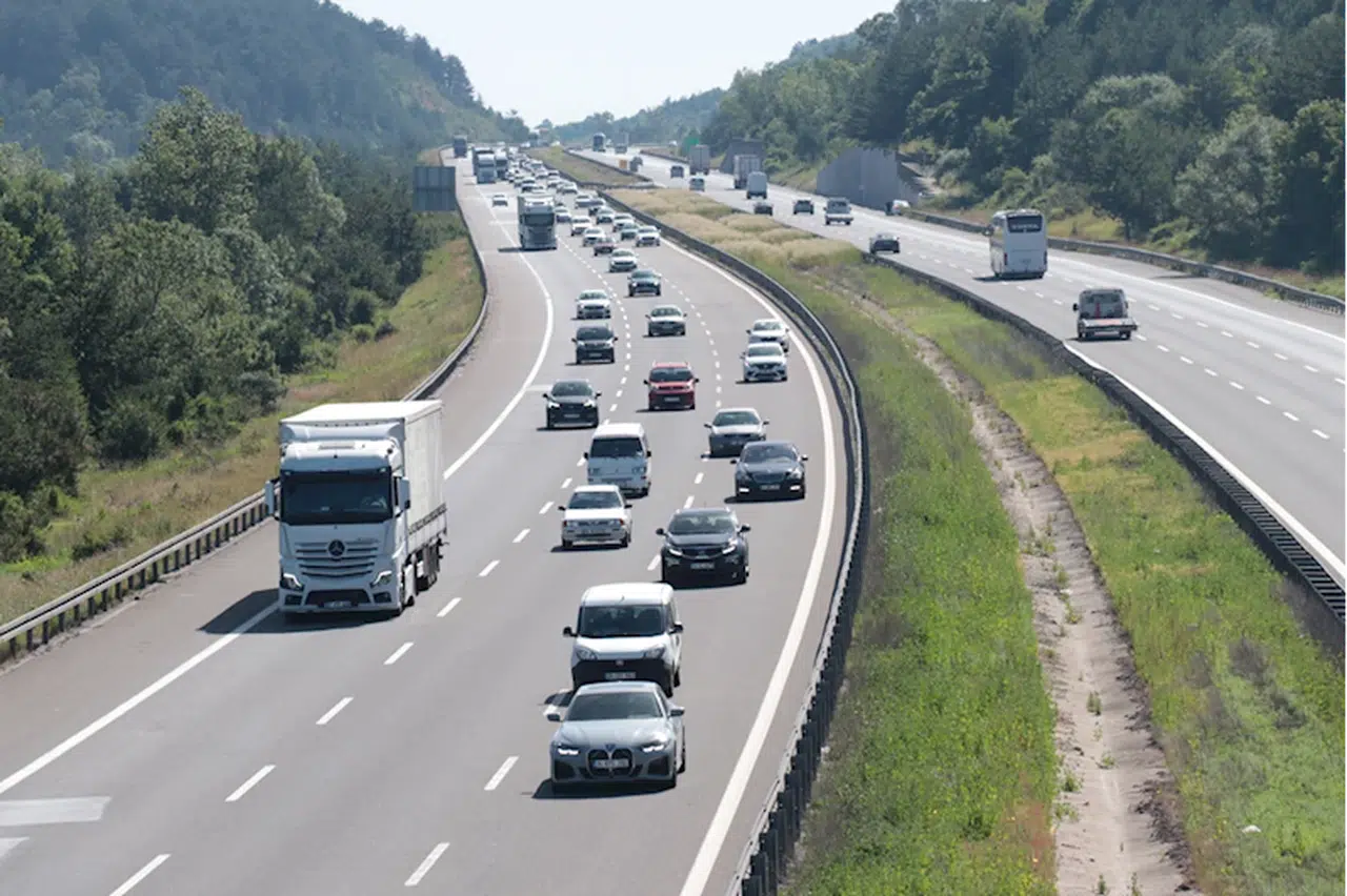 Anadolu Otoyolu'nun Bolu ve Düzce kesiminde tatil dönüşü hareketliliği sürüyor