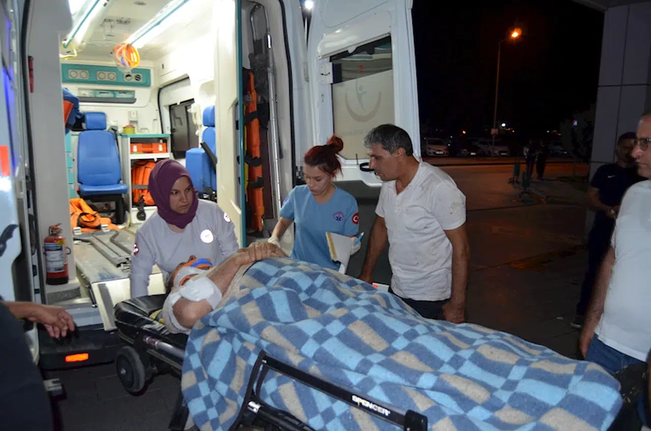 Cenaze dönüş yolunda otomobil takla attı: 5 yaralı 