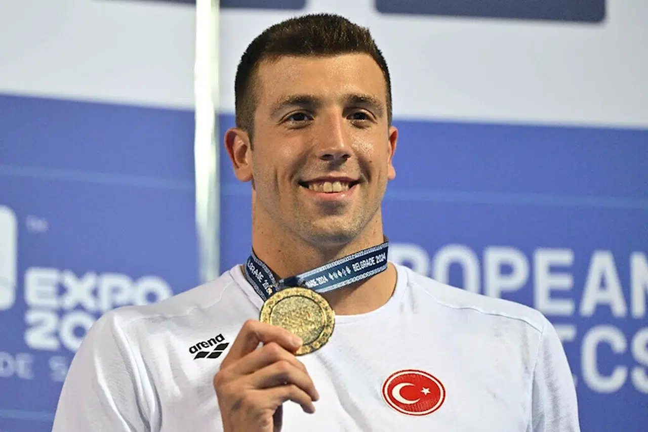 Milli yüzücü Emre, 'Avrupa' şampiyonu oldu