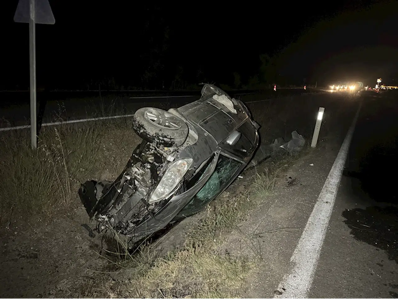 Kastamonu'da devrilen otomobildeki baba ve oğlu yaralandı
