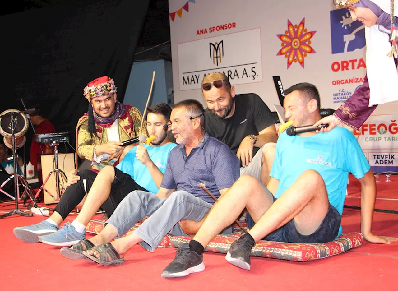 Kumluca'da renkli festival