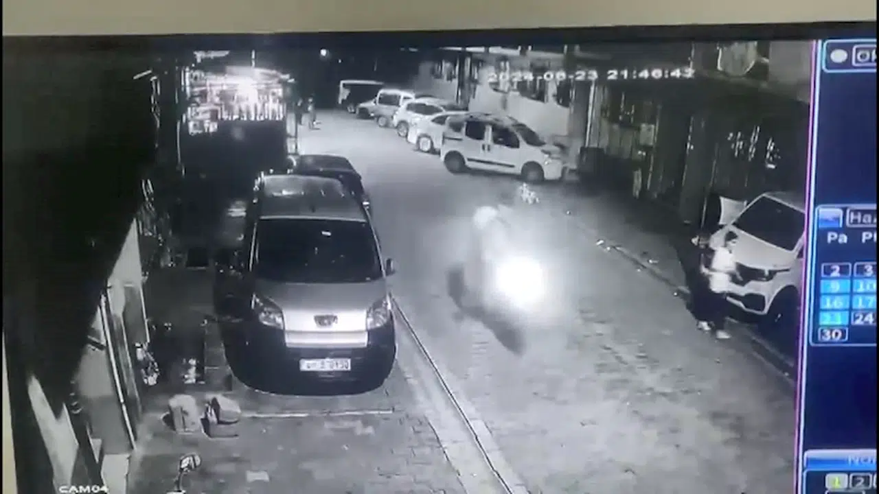 İstanbul - Esenyurt'ta motosikletliye silahlı saldırı