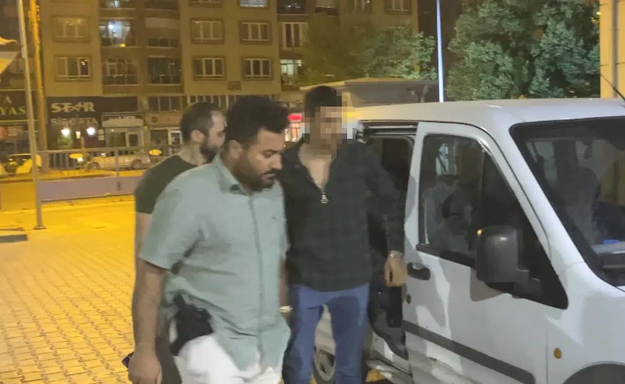 Polise kendini ‘gazeteci’ olarak tanıttı, belgeleri sahte çıktı