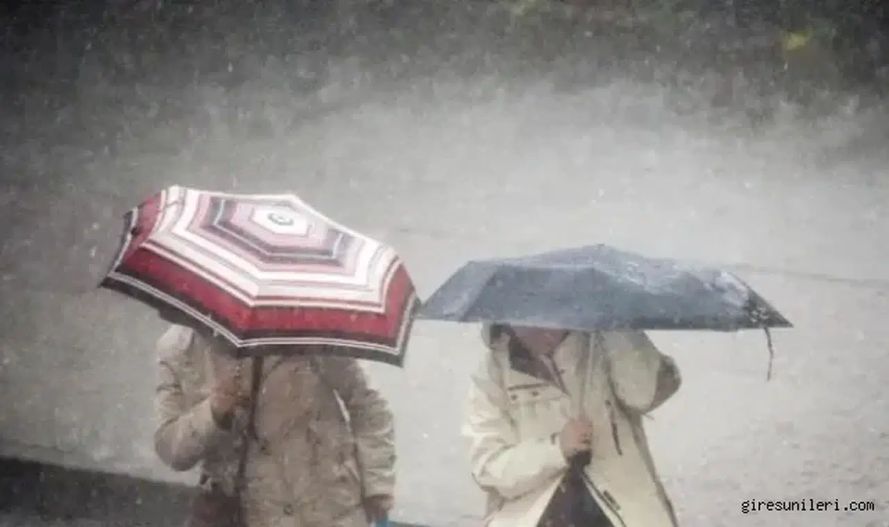 Giresun, Ordu, Trabzon, Rize ve Artvin için çok kuvvetli yağış uyarısı!