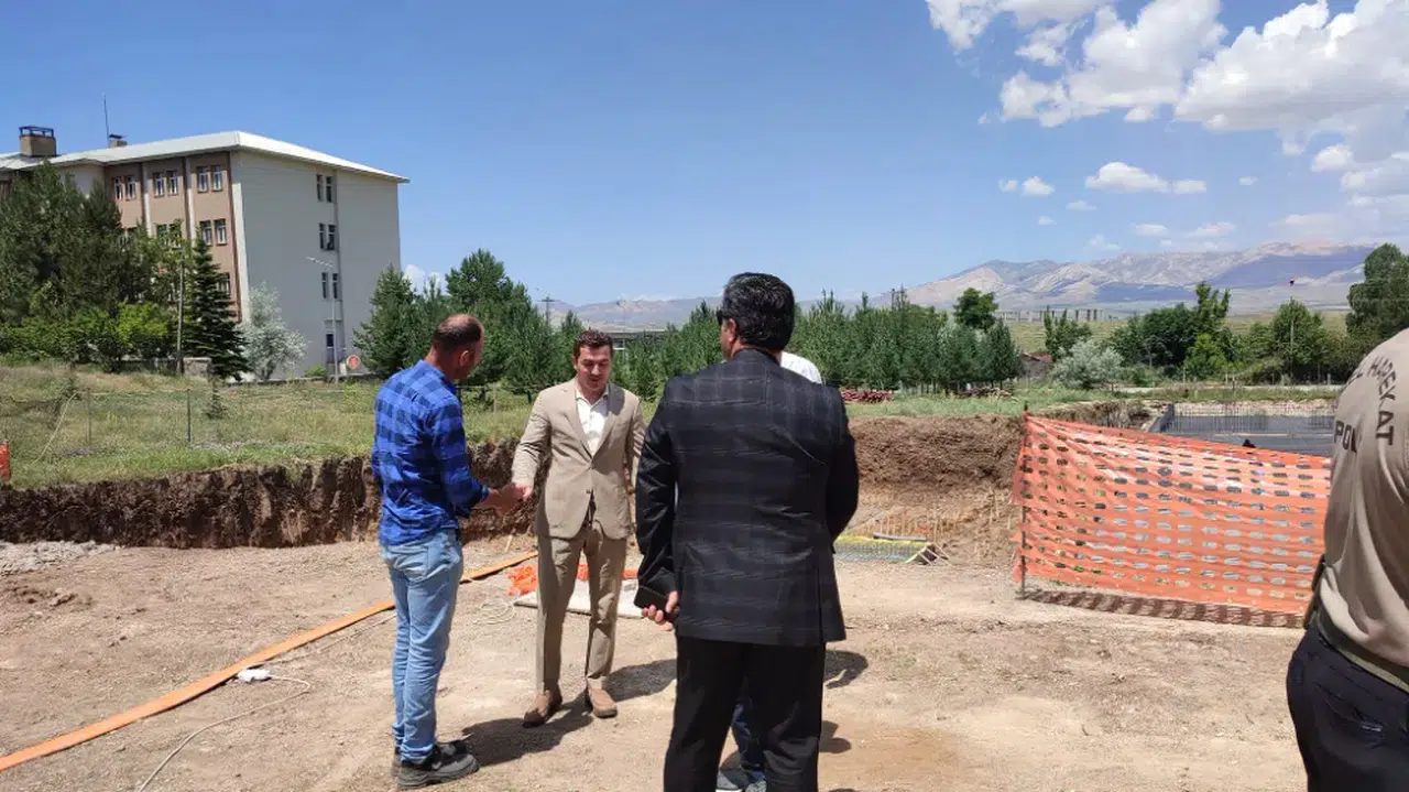 Adalet Bakanlığı'ndan Hınıs'a Dev Yatırım: Adalet Sarayı İnşaatı İlerliyor