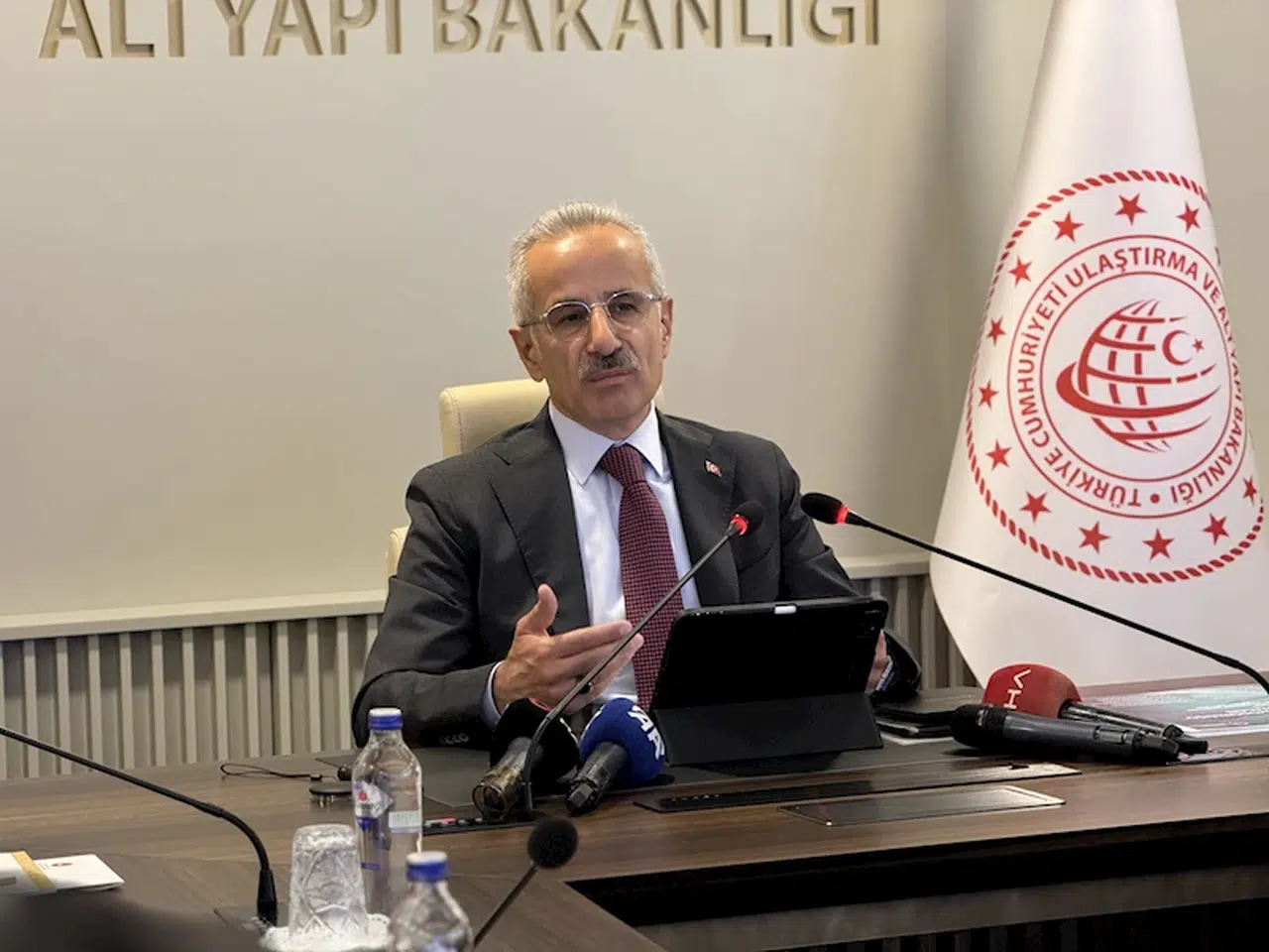Bakan Uraloğlu: Türk gemicilere YÖKDİL puanı geçerli sayılacak