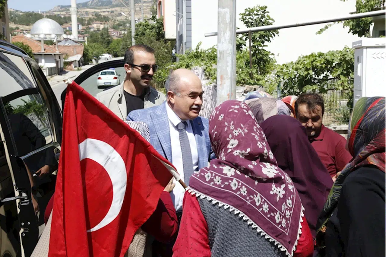 Bayat'ta vatandaşlar Vali Dağlı'dan doğalgaz altyapısı için destek istedi