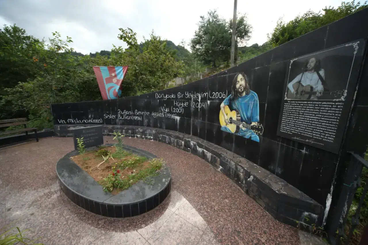 Hopa, Kazım Koyuncu'yu Unutmadı: Ölüm Yıl Dönümünde Anma Etkinliği Düzenlendi