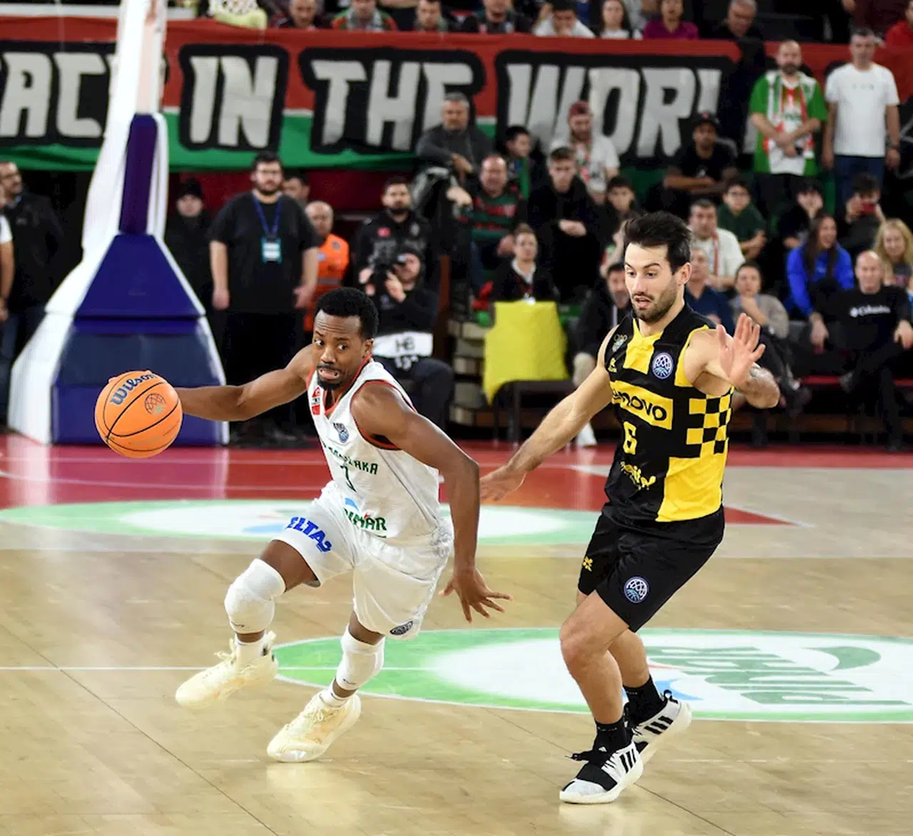 Pınar Karşıyaka'da McCollum tamam