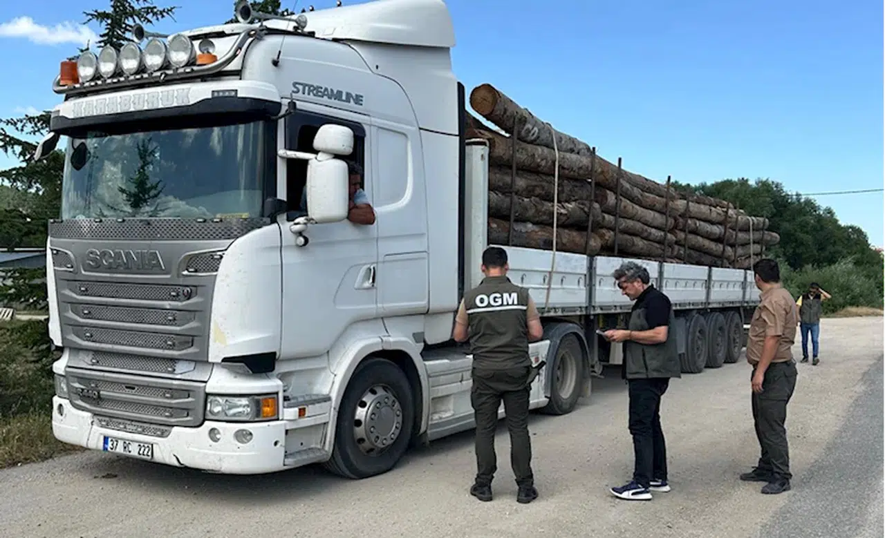 Ulus'ta orman ürünleri taşıyan araçlara yönelik denetim düzenlendi
