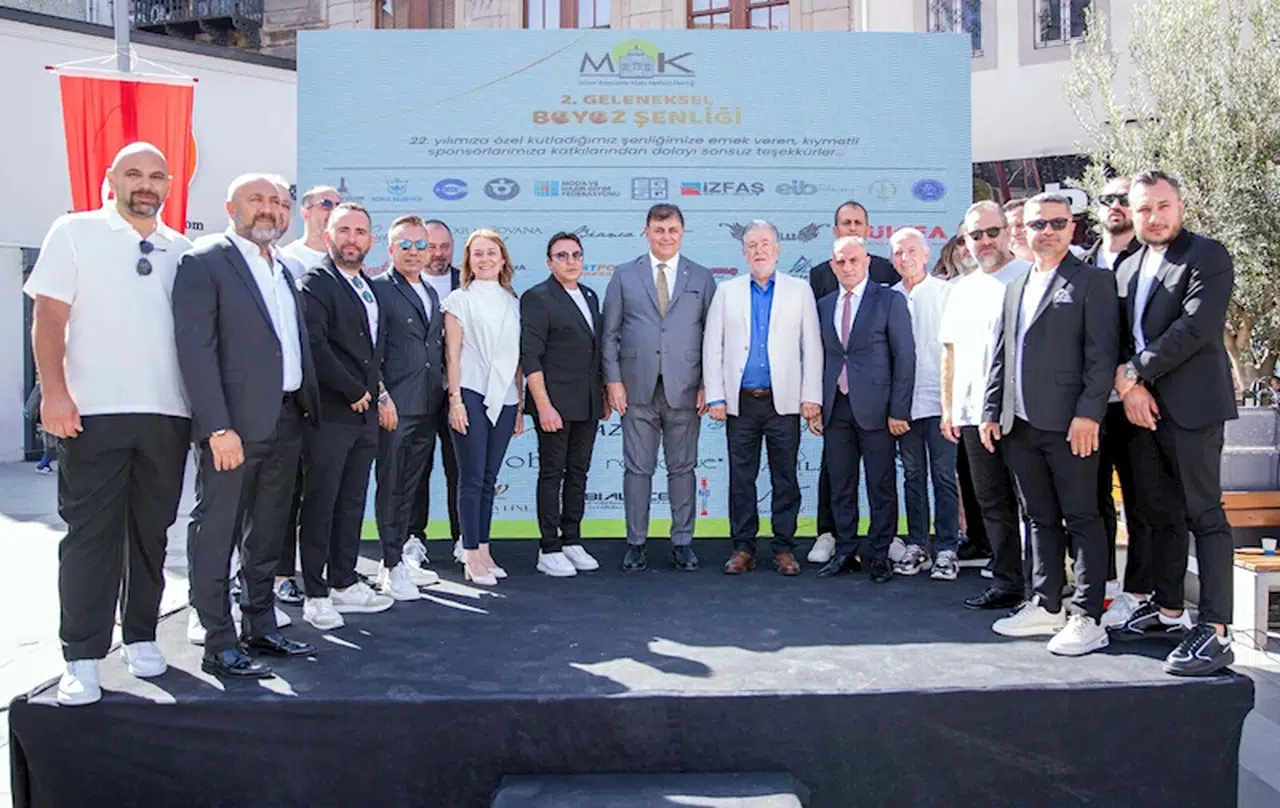 Başkan Tugay, Boyoz Şenliği'nde moda sektörünün temsilcileriyle buluştu