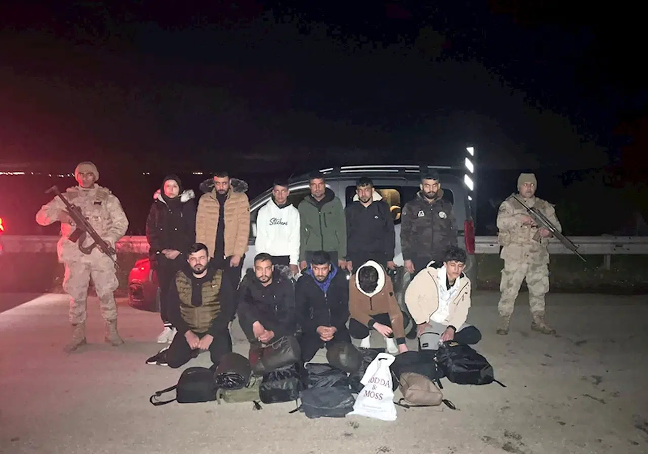  Edirne'de 11 kaçak göçmen ile 1 organizatör yakalandı