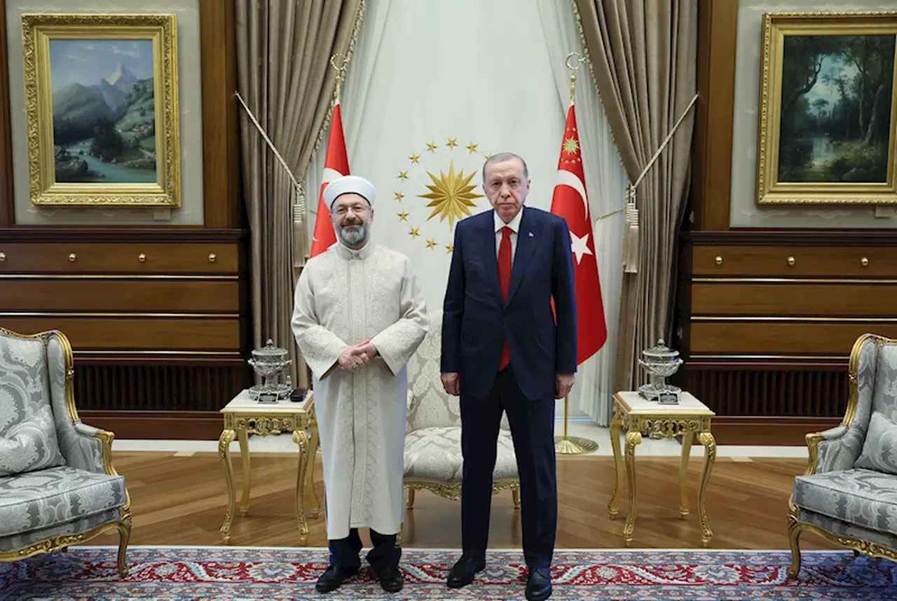 Cumhurbaşkanı Erdoğan, Diyanet İşleri Başkanı Erbaş ile görüştü