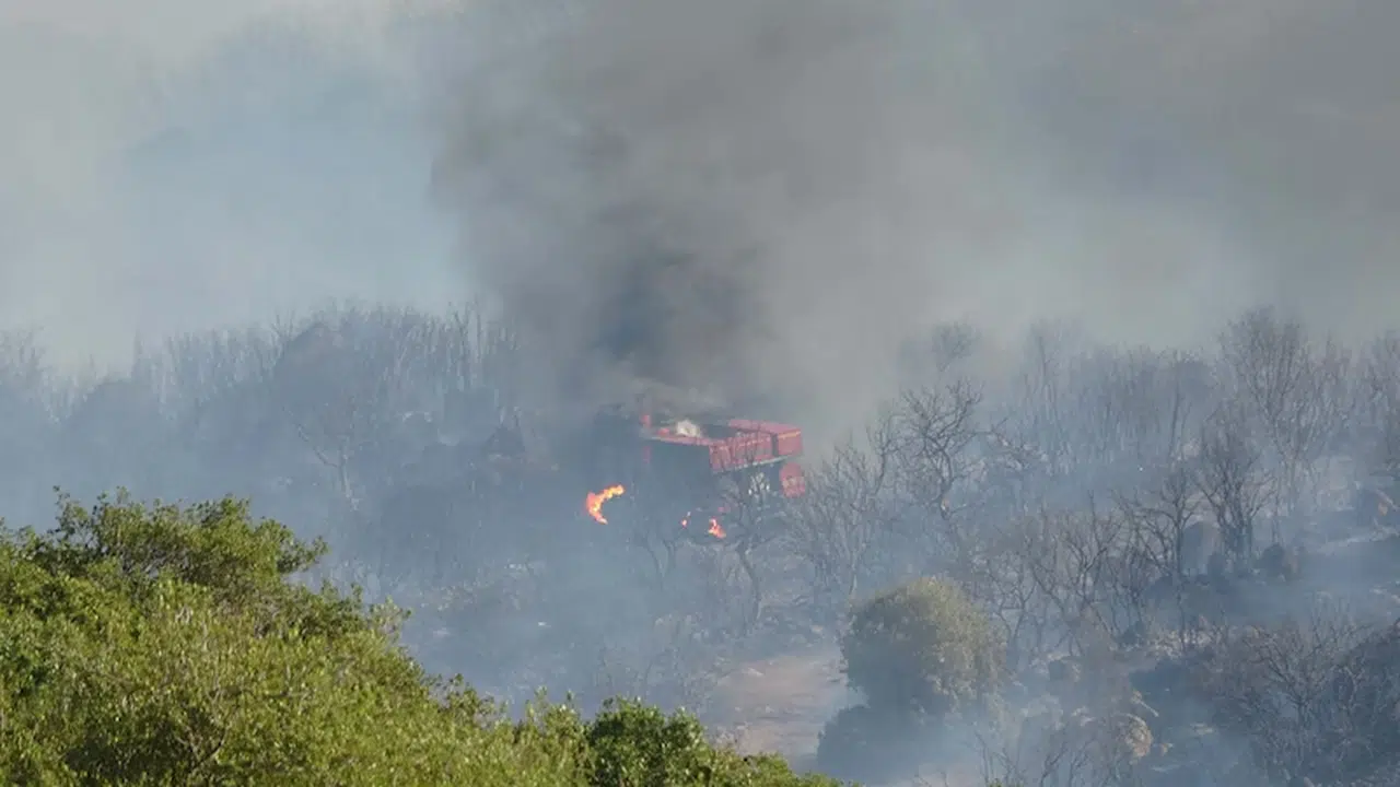 Çanakkale'de makilikte çıkan yangın, antik kente sıçradı (3)