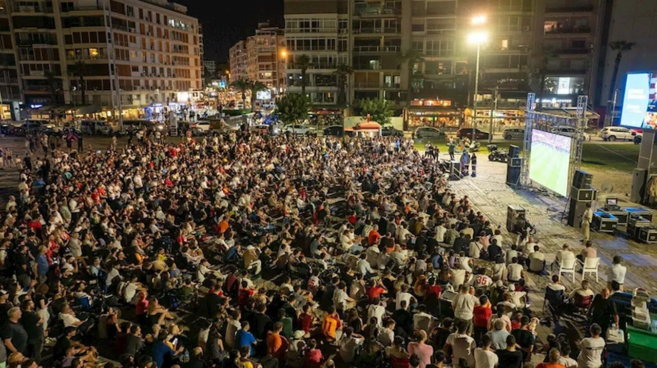İzmir'de milli takım sevinci