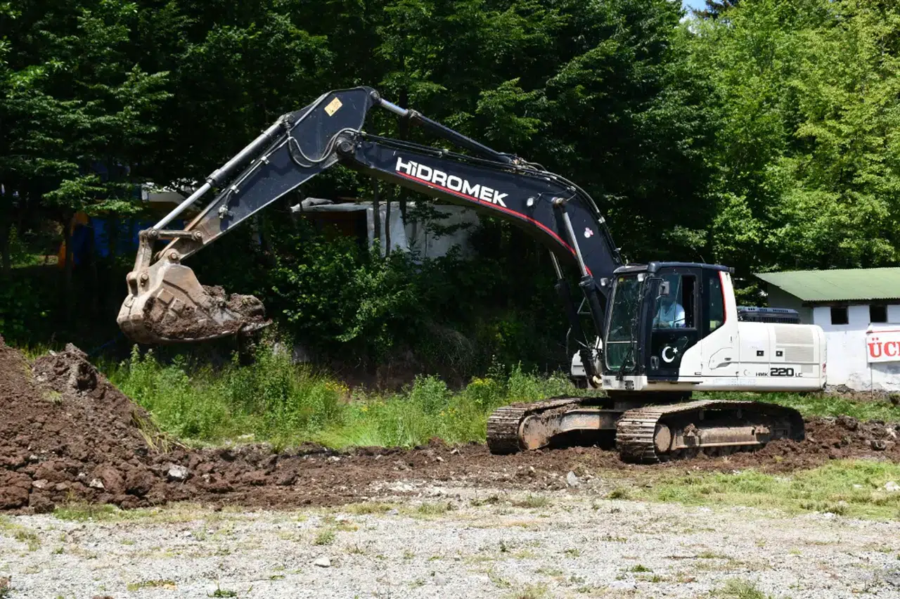 Artvin İl Millî Eğitim Müdürü Fahri Acar'dan Okullara Ziyaret
