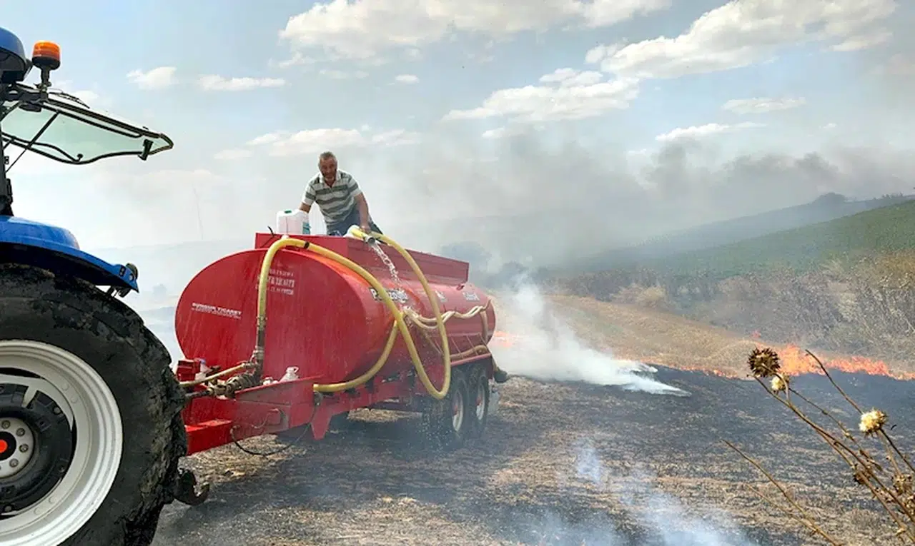 Tekirdağ'da 300 dekarı buğday ekili 600 dekar tarım alanı zarar gördü