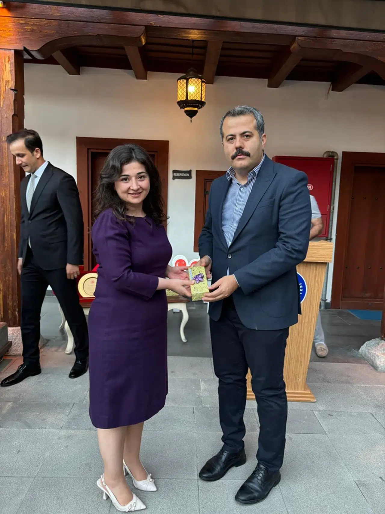 Vezirköprü'de tayini çıkan hakim ve savcılara veda yemeği verildi