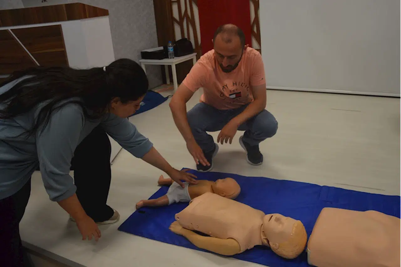 Samsun'da Gençlik ve Spor Müdürlüğü personeline ilk yardım eğitimi verildi