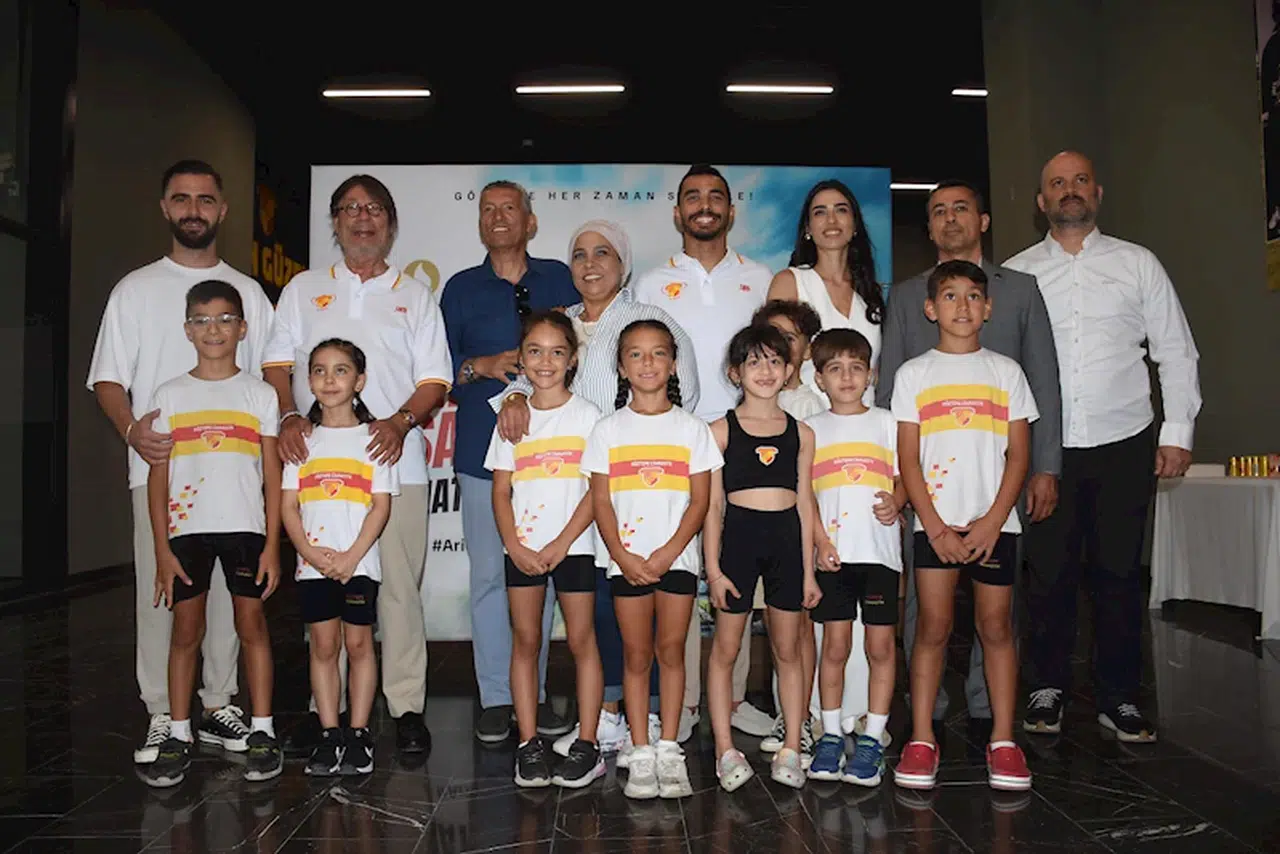 Ferhat Arıcan'a görkemli uğurlama