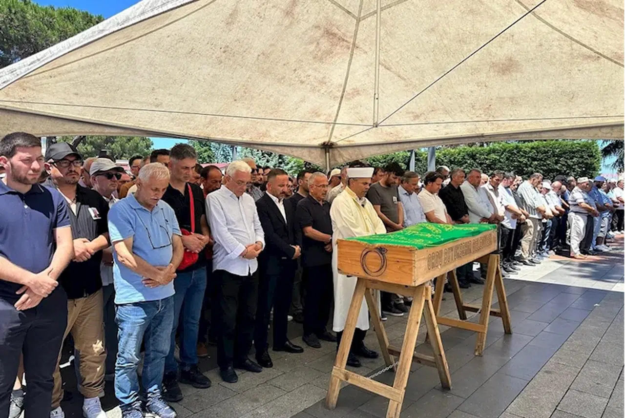 Ordu'da aquaparkta akıma kapılan çocuğu kurtarmak isterken ölen işletme sahibinin cenazesi defnedildi