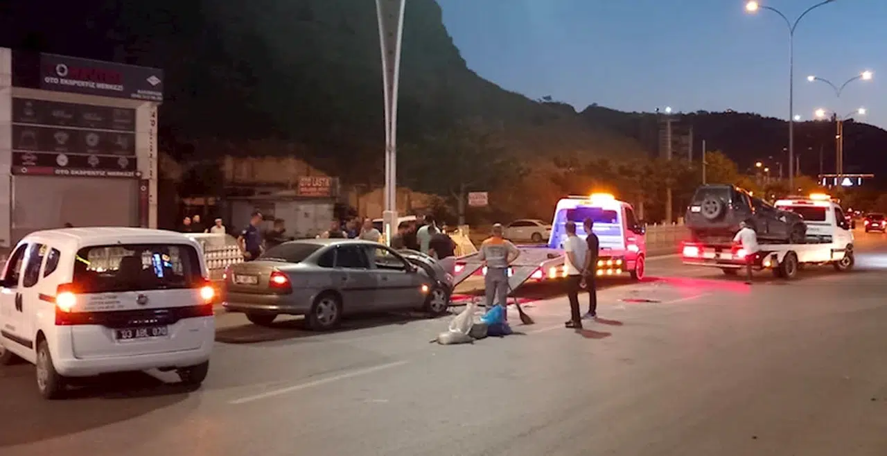 Afyonkarahisar'da zincirleme kaza: 3 yaralı