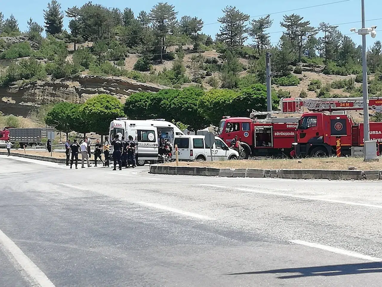 Bursa’da 2 otomobilin çarpıştığı kazada 5 kişi yaralandı