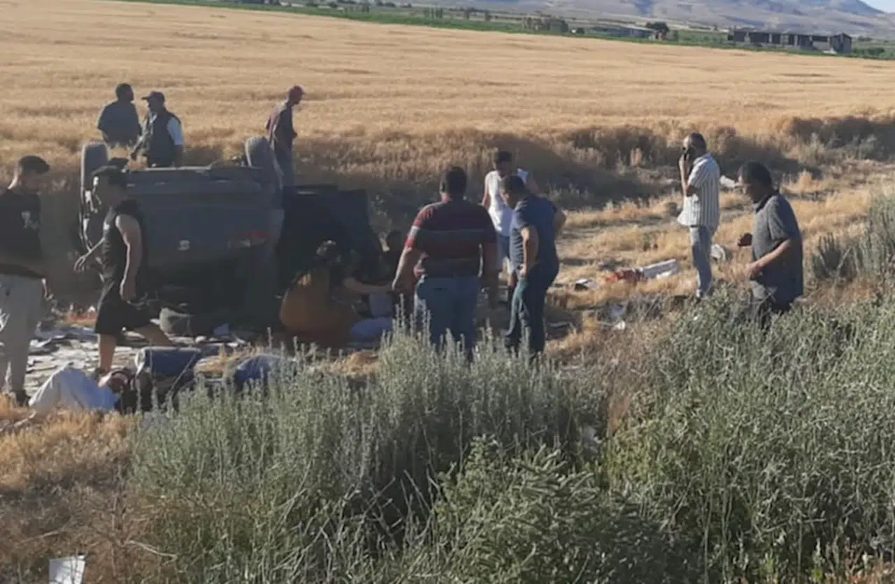 Otomobil şarampole devrildi: 5 yaralı