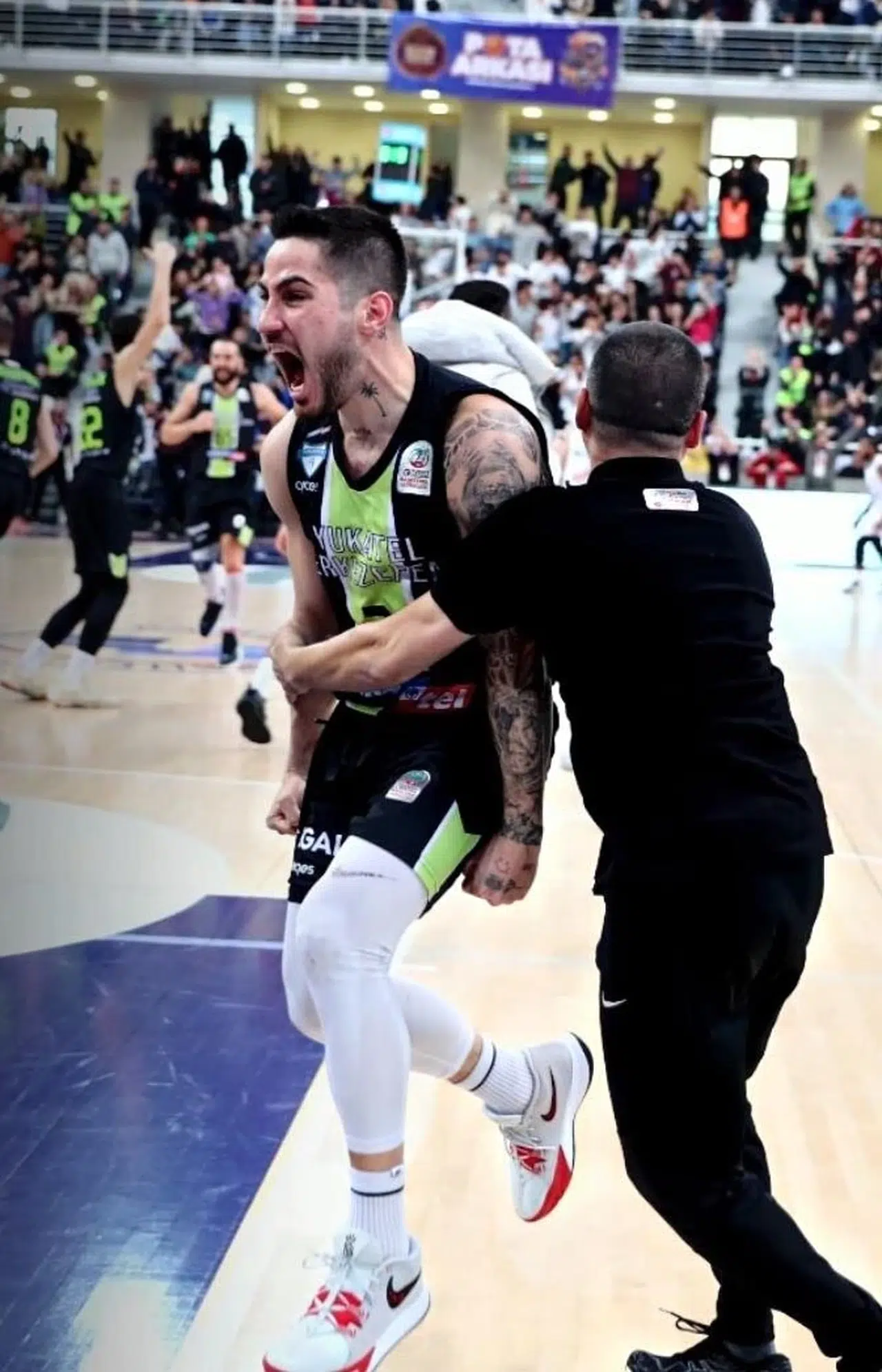 Merkezefendi'de Arca ve Ayberk döndü