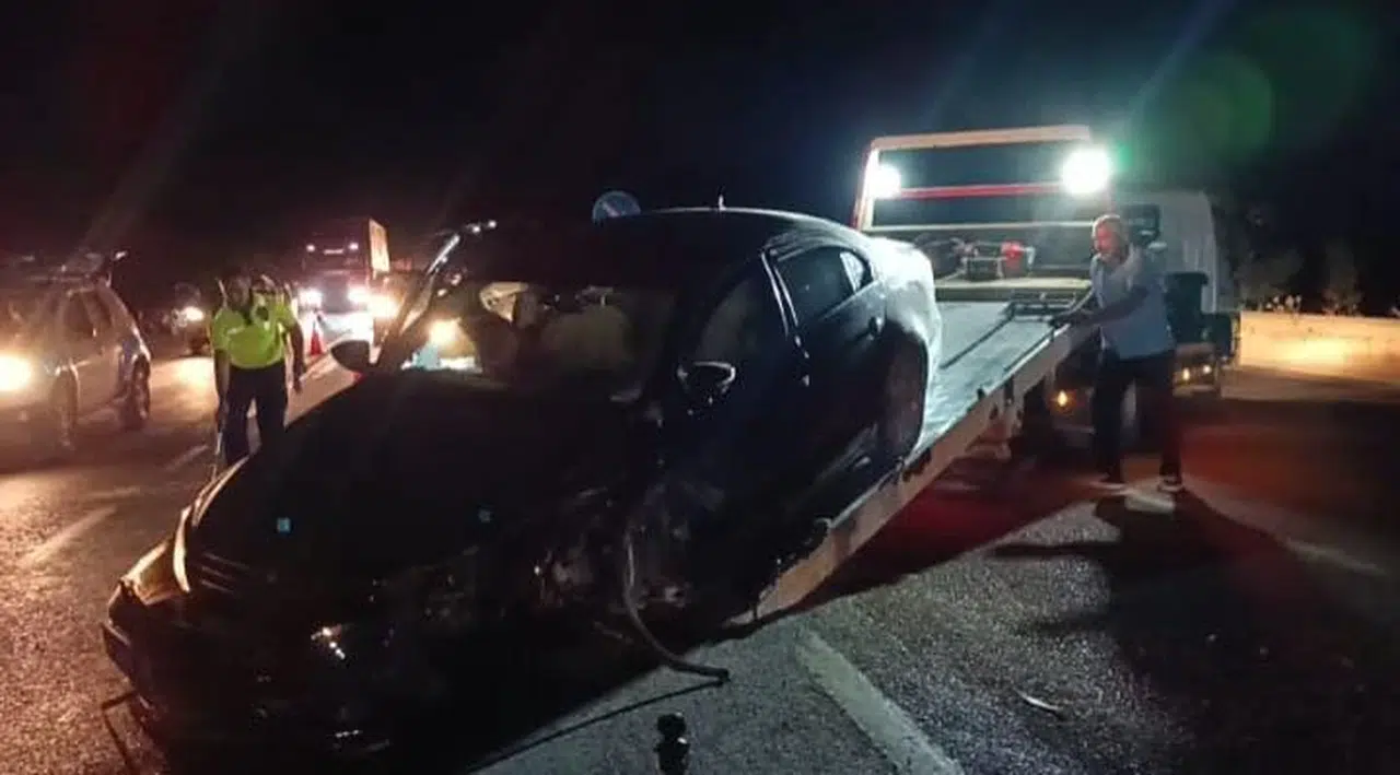 Adıyaman'da otomobiller kafa kafaya çarpıştı: 8 yaralı