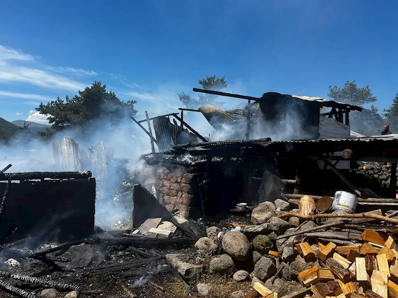 Bolu’da yayla evi yandı