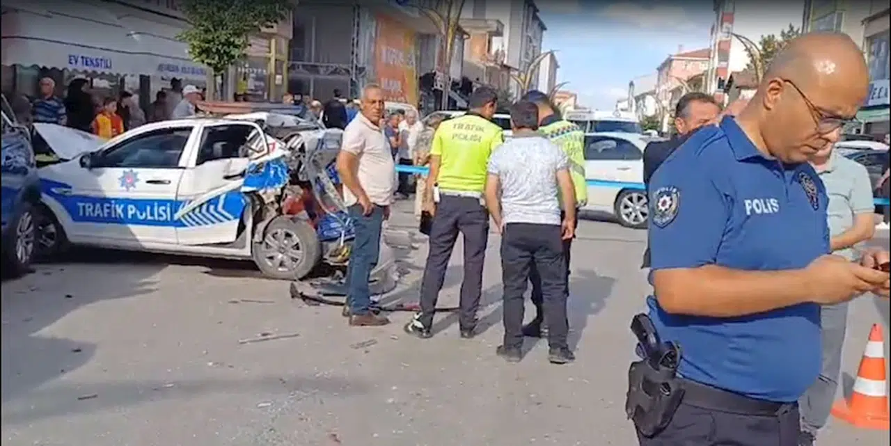 Çorum'da trafik kazası: 2'si polis 3 yaralı